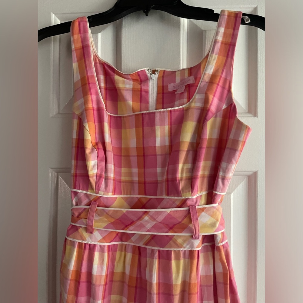 Lilly Pulitzer pre-loved lined dress in size 2